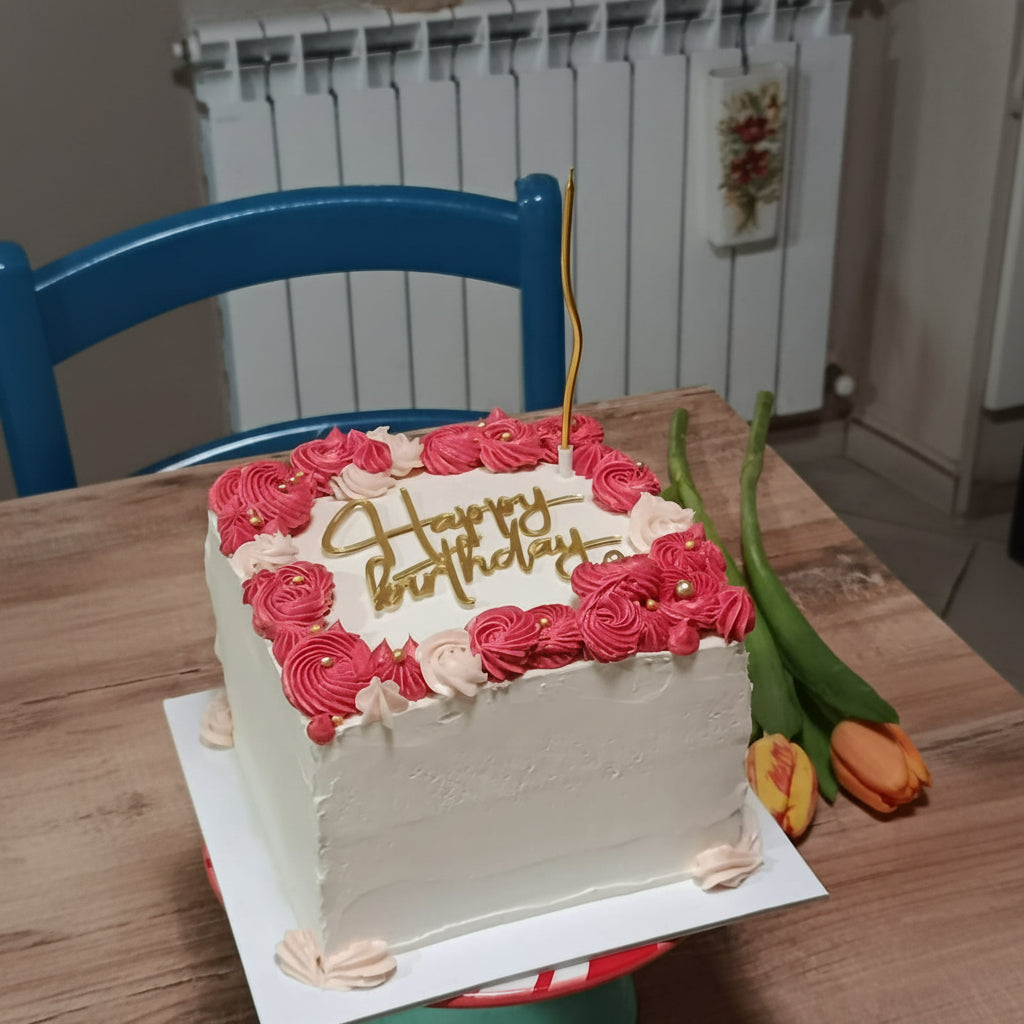 TORTA DECORATA CON SAC A POCHE
