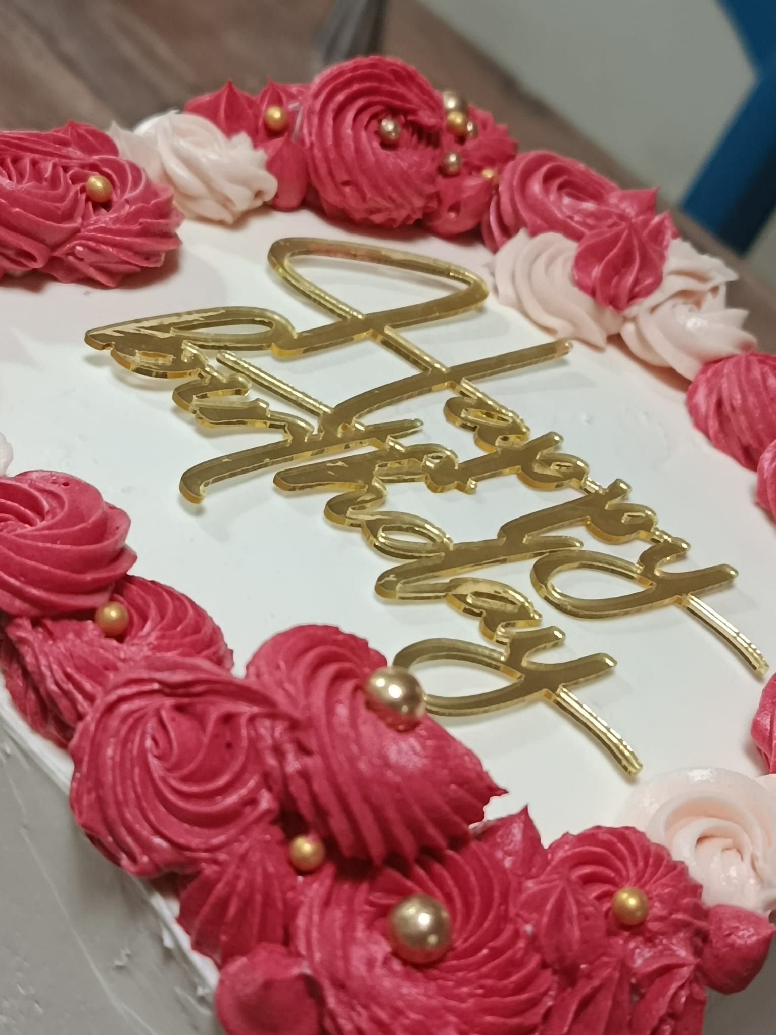 TORTA DECORATA CON SAC A POCHE